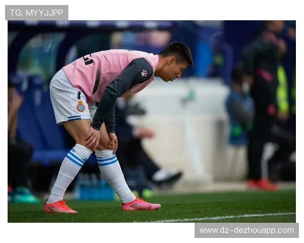 【西甲联赛·人物动态·学术》莱万获名誉博士学位，演讲谈体育与教育